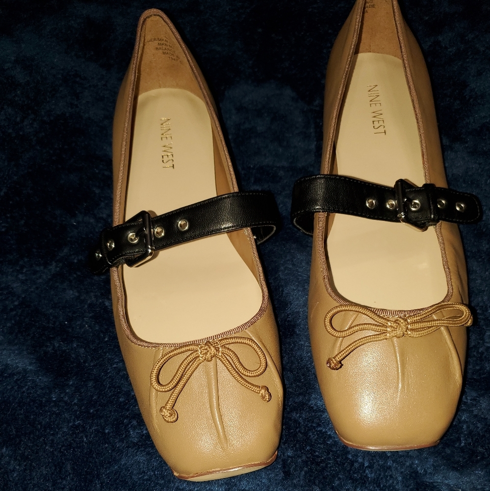 NWOT Nine West flats